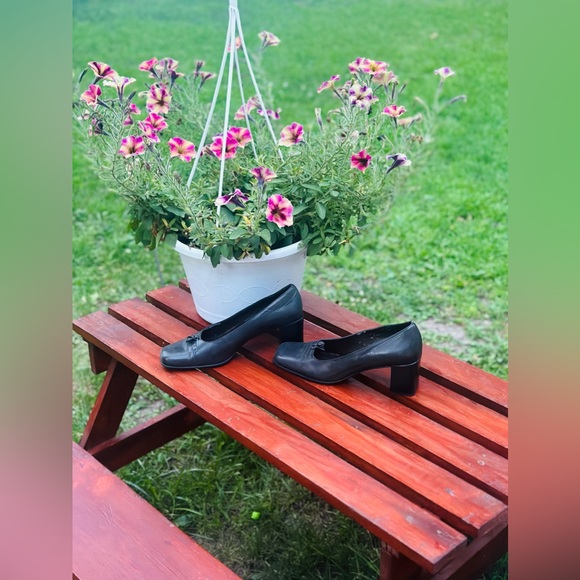 Etienne Aigner Kidman Pumps Genuine Black Leather NWOT US 10M - Picture 6 of 16